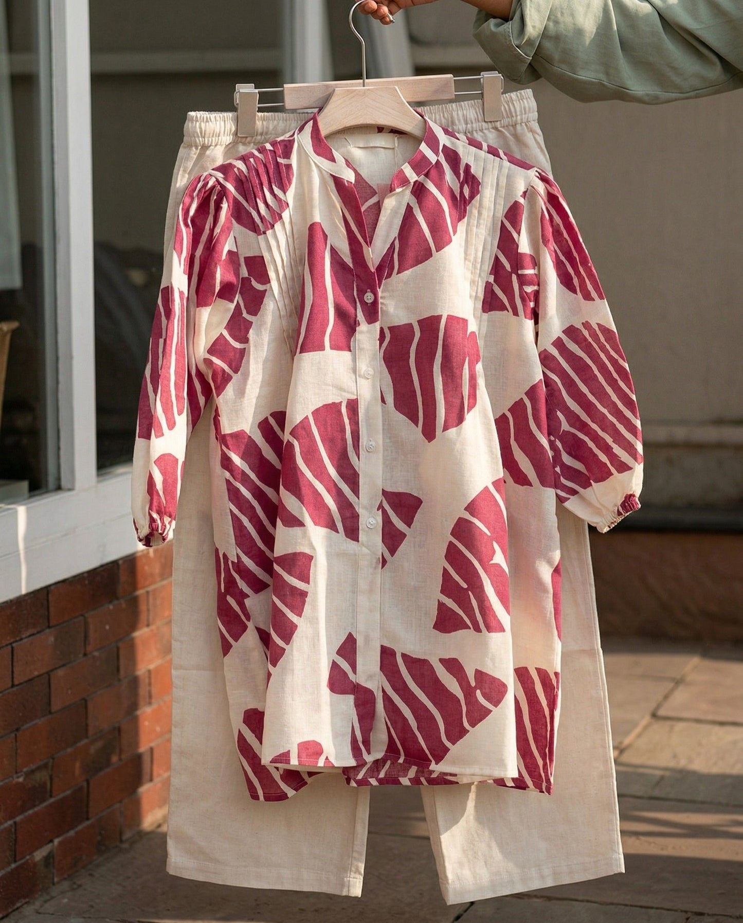 Kaelis - Pink leaf soft rayon relaxed fit co-ord set